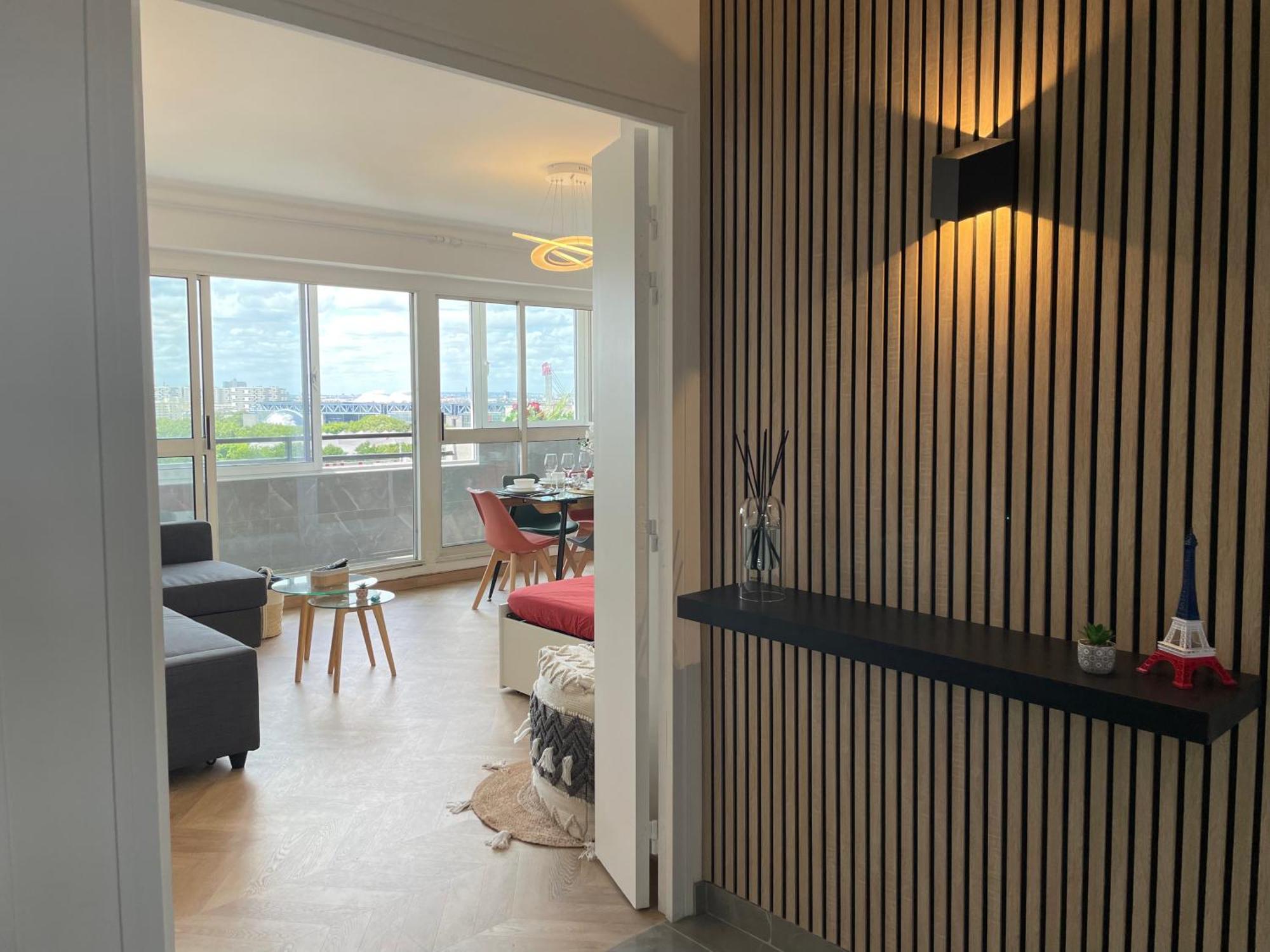Paris Pantin Magnifique Appartement 4 Pieces De 108M2 Avec 2 Parking Interieur - Tres Cosy Pour 1 A 12 Personnes - Entierement Refait A Neuf Entire Apartment Luxurious And Warm - Pantin Paris 19 Eme Free Wifi Gratuit Dış mekan fotoğraf