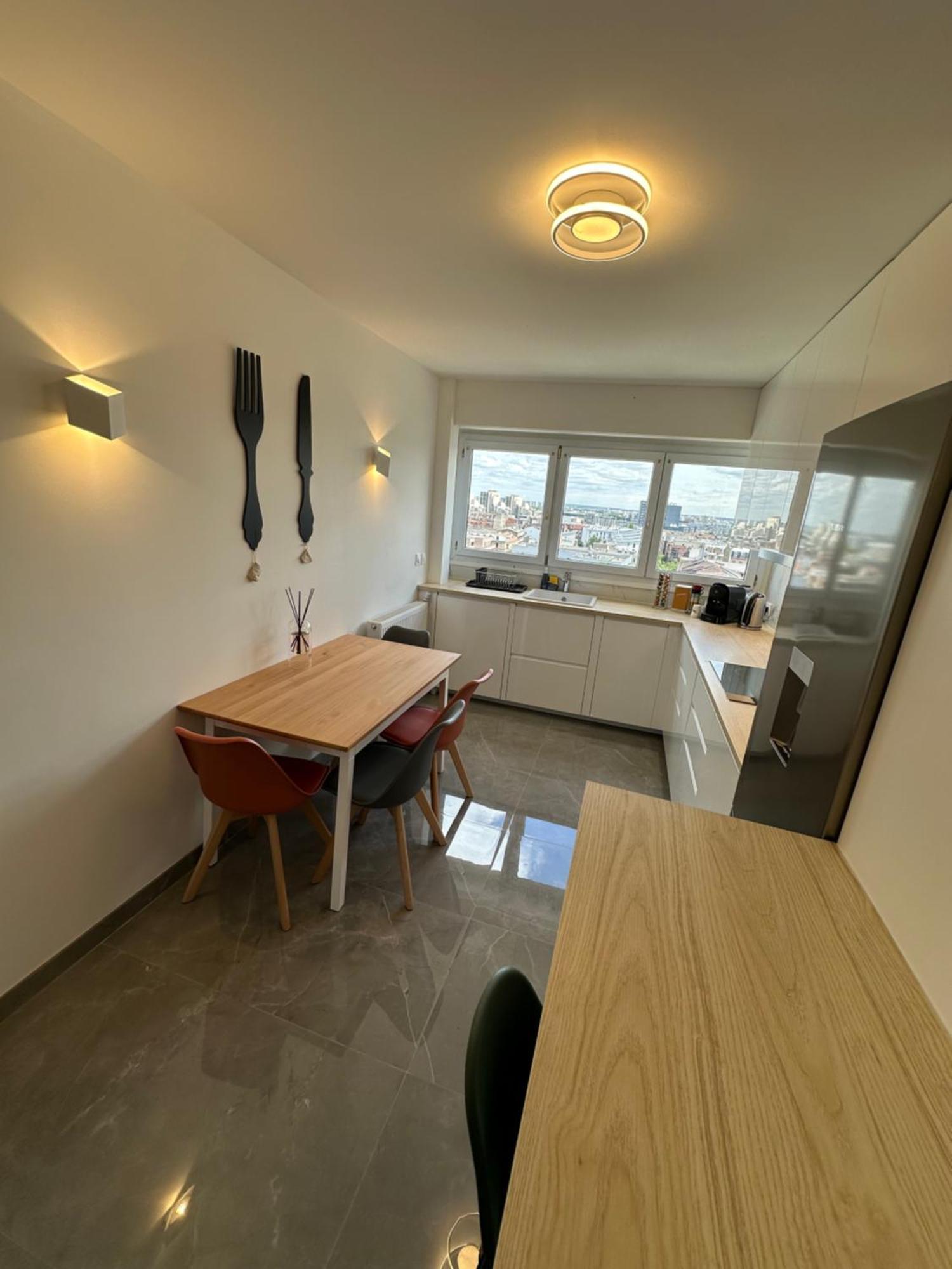 Paris Pantin Magnifique Appartement 4 Pieces De 108M2 Avec 2 Parking Interieur - Tres Cosy Pour 1 A 12 Personnes - Entierement Refait A Neuf Entire Apartment Luxurious And Warm - Pantin Paris 19 Eme Free Wifi Gratuit Dış mekan fotoğraf