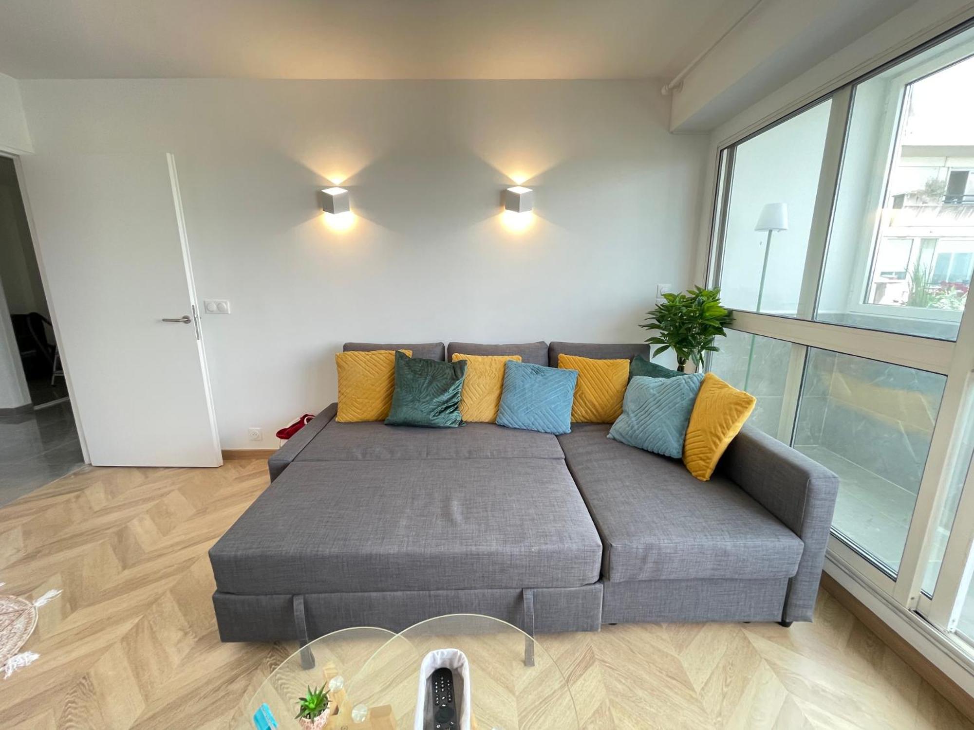 Paris Pantin Magnifique Appartement 4 Pieces De 108M2 Avec 2 Parking Interieur - Tres Cosy Pour 1 A 12 Personnes - Entierement Refait A Neuf Entire Apartment Luxurious And Warm - Pantin Paris 19 Eme Free Wifi Gratuit Dış mekan fotoğraf