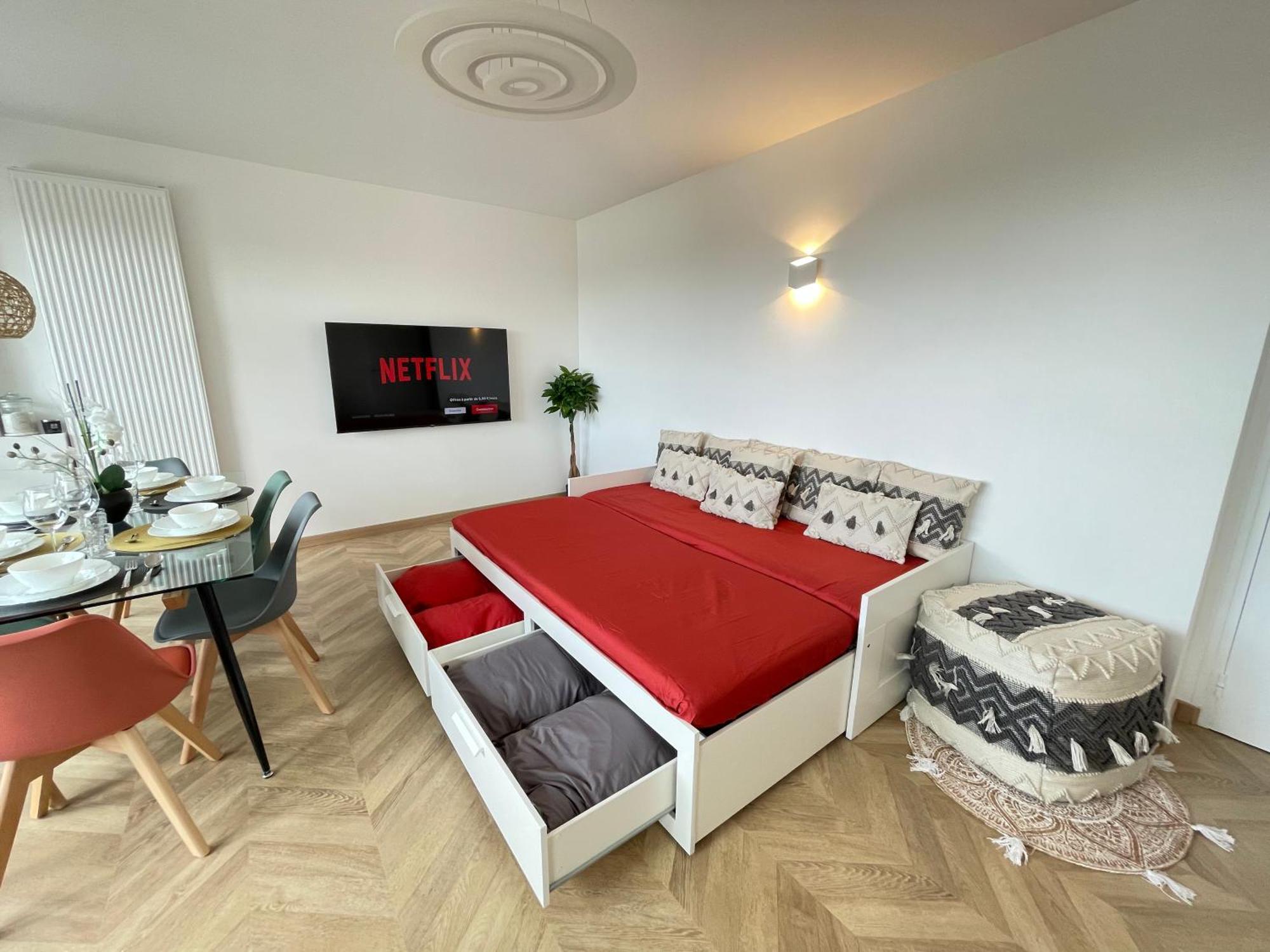 Paris Pantin Magnifique Appartement 4 Pieces De 108M2 Avec 2 Parking Interieur - Tres Cosy Pour 1 A 12 Personnes - Entierement Refait A Neuf Entire Apartment Luxurious And Warm - Pantin Paris 19 Eme Free Wifi Gratuit Dış mekan fotoğraf