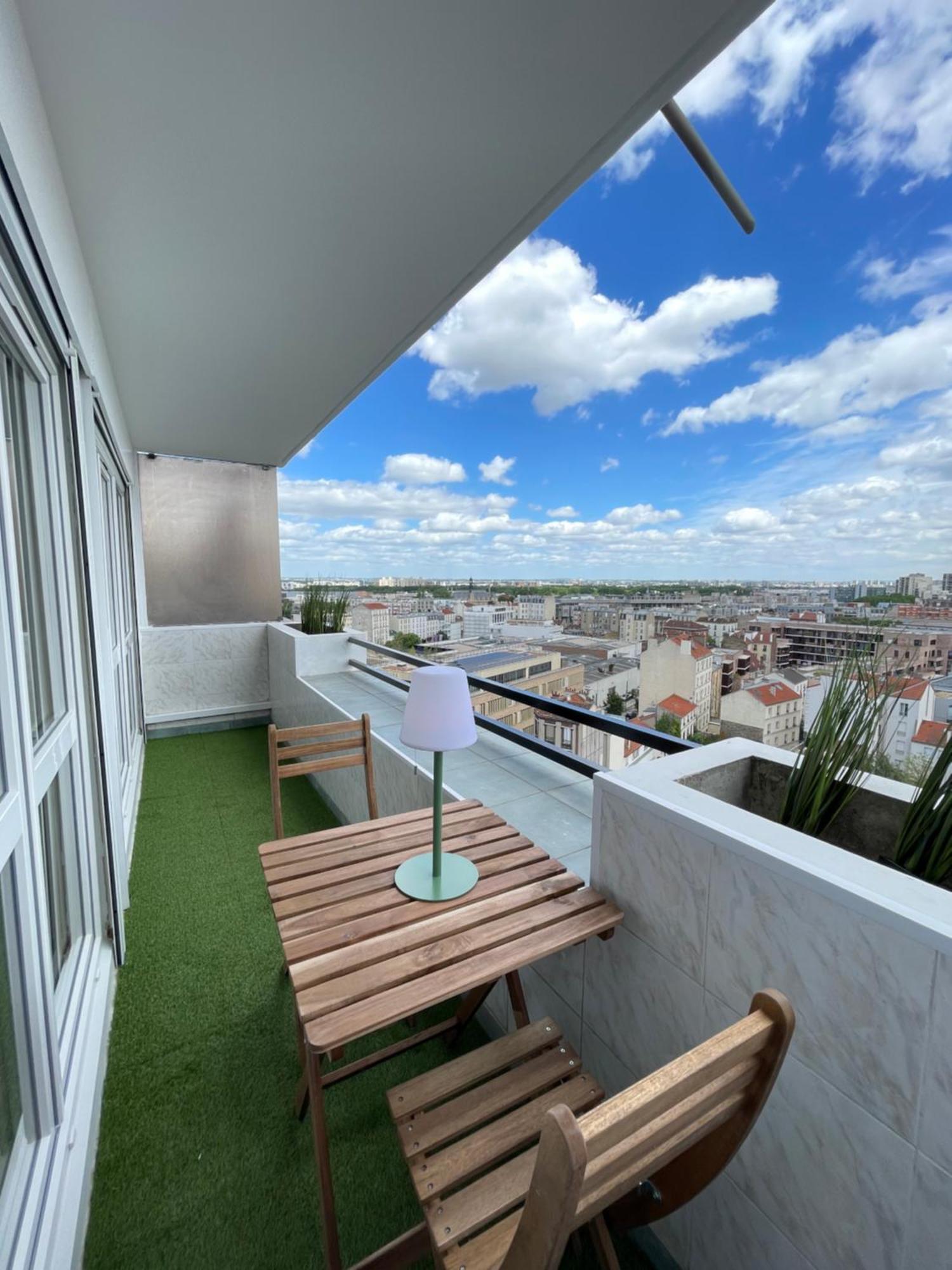 Paris Pantin Magnifique Appartement 4 Pieces De 108M2 Avec 2 Parking Interieur - Tres Cosy Pour 1 A 12 Personnes - Entierement Refait A Neuf Entire Apartment Luxurious And Warm - Pantin Paris 19 Eme Free Wifi Gratuit Dış mekan fotoğraf