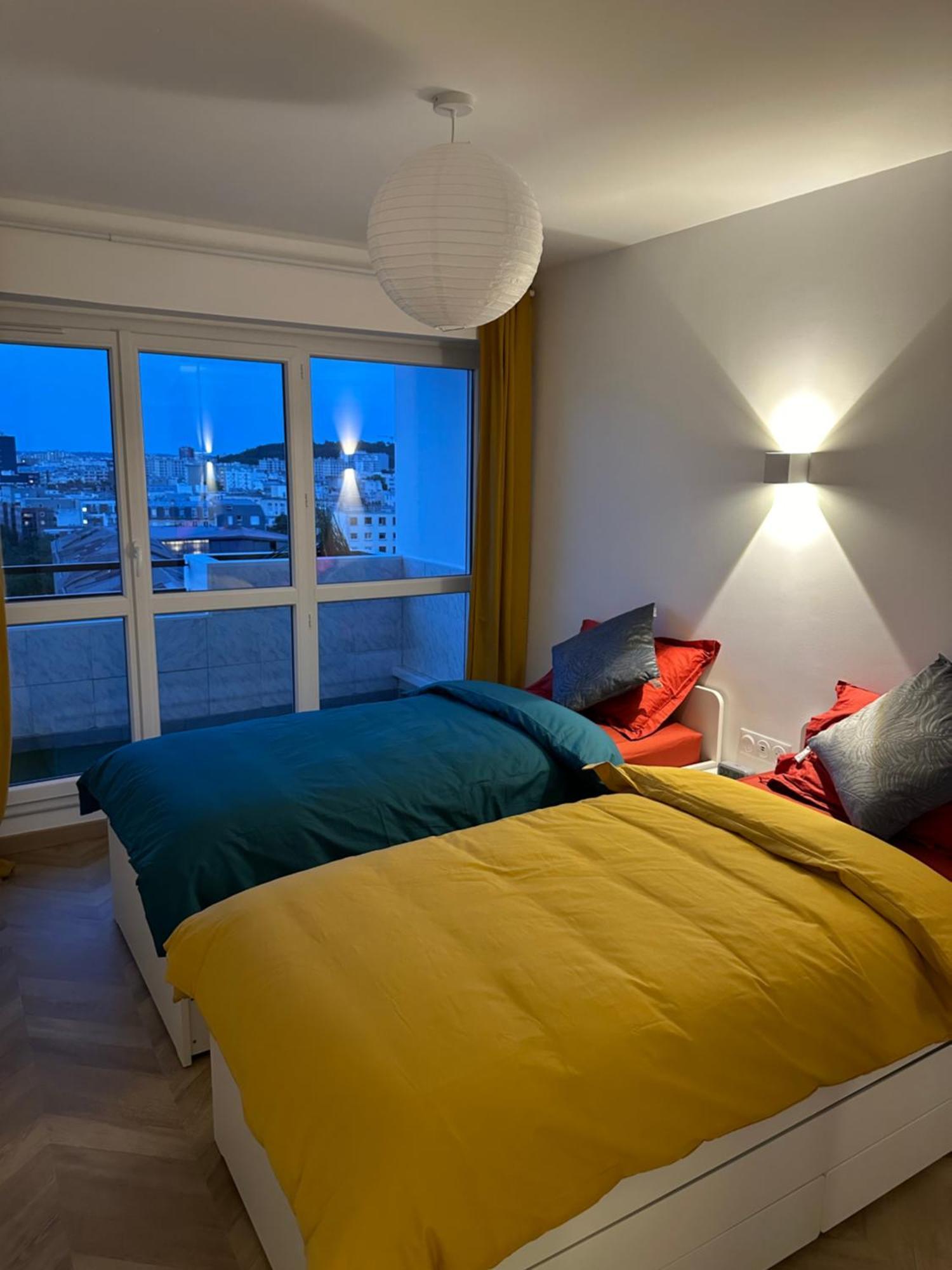 Paris Pantin Magnifique Appartement 4 Pieces De 108M2 Avec 2 Parking Interieur - Tres Cosy Pour 1 A 12 Personnes - Entierement Refait A Neuf Entire Apartment Luxurious And Warm - Pantin Paris 19 Eme Free Wifi Gratuit Dış mekan fotoğraf