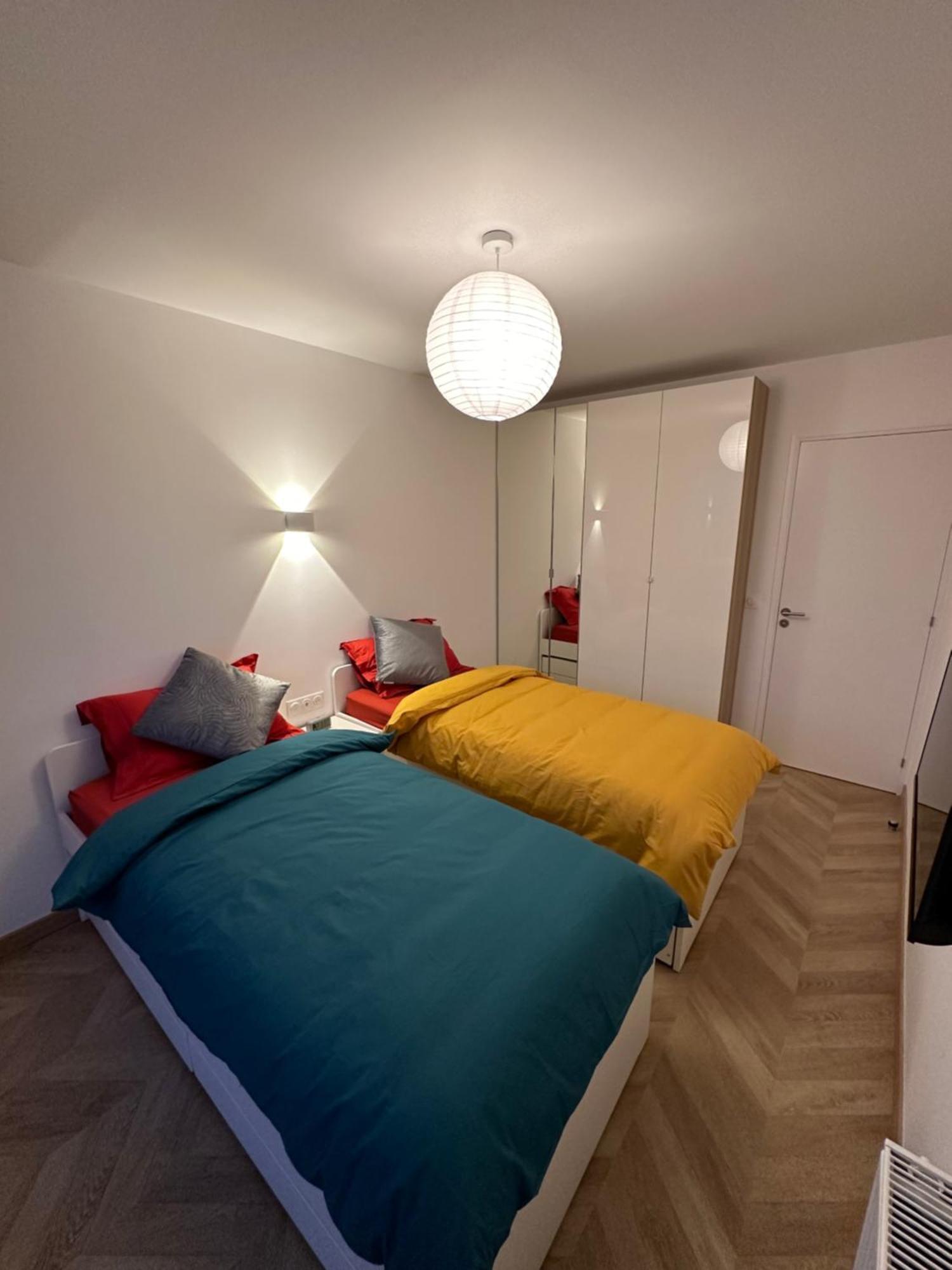 Paris Pantin Magnifique Appartement 4 Pieces De 108M2 Avec 2 Parking Interieur - Tres Cosy Pour 1 A 12 Personnes - Entierement Refait A Neuf Entire Apartment Luxurious And Warm - Pantin Paris 19 Eme Free Wifi Gratuit Dış mekan fotoğraf