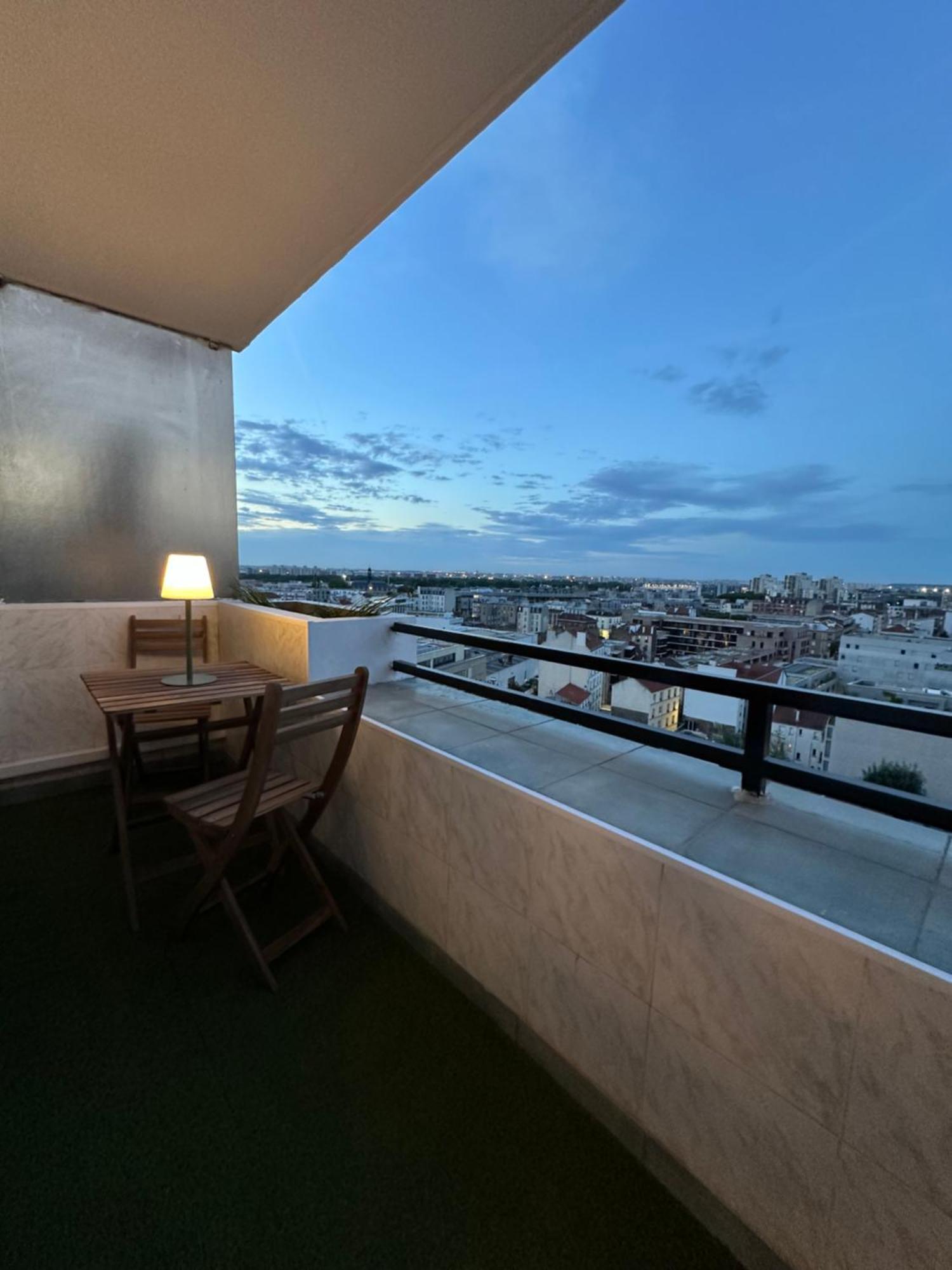 Paris Pantin Magnifique Appartement 4 Pieces De 108M2 Avec 2 Parking Interieur - Tres Cosy Pour 1 A 12 Personnes - Entierement Refait A Neuf Entire Apartment Luxurious And Warm - Pantin Paris 19 Eme Free Wifi Gratuit Dış mekan fotoğraf